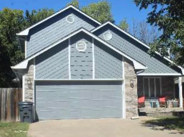 2414 S Yellowstone Ct, Wichita, KS 67215