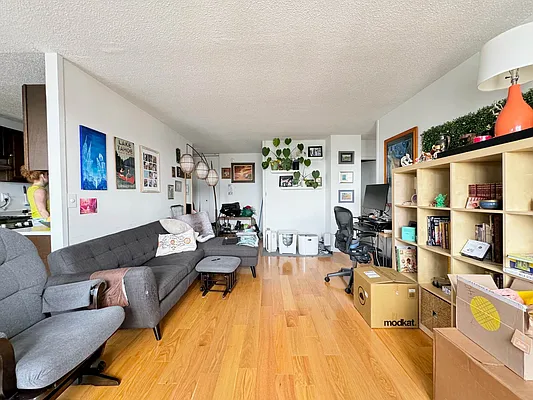 Rented by Keller Williams NYC | media 11