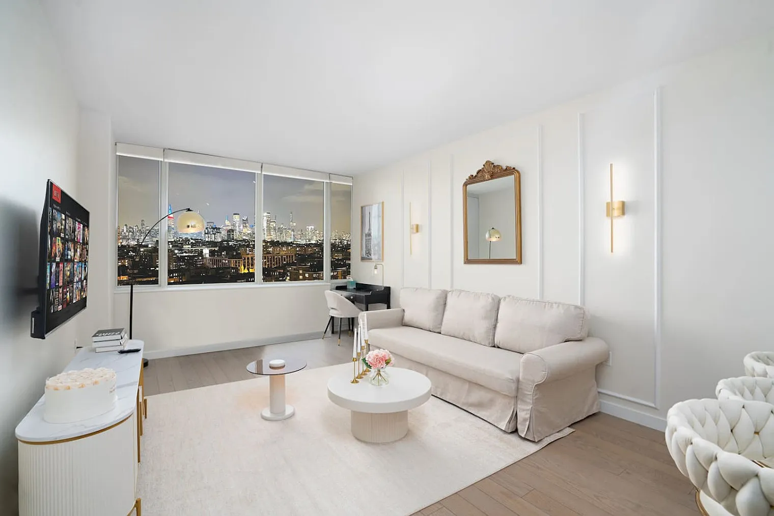 1 bed, 1.0 bath, 742 sqft, $7,101 — Photo 1
