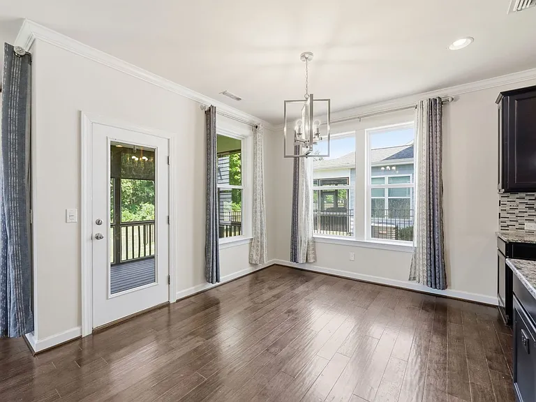 304 Atwood Dr — Photo 49