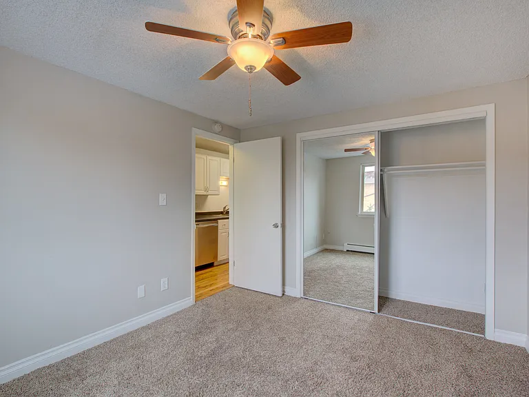 8 S Clarkson Street — Photo 22