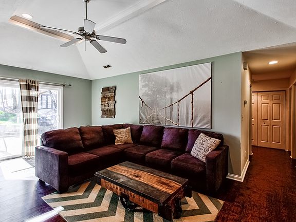 3rd image of 861 W Silent Ln