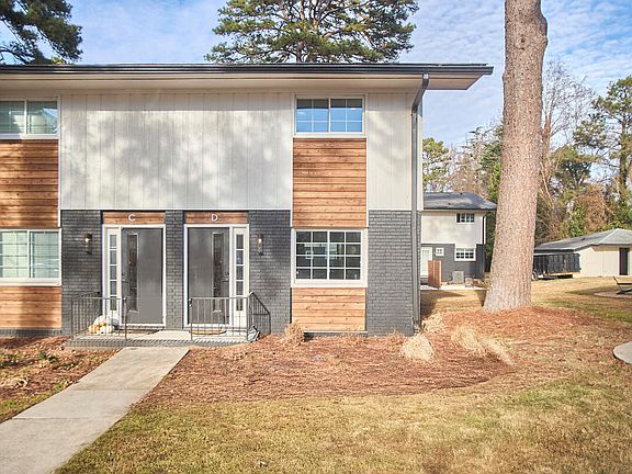 3rd image of 2612 Noble Rd Unit D