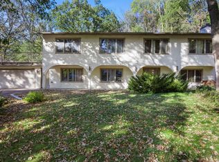 101 Hidden Meadow Ct, Apple Valley, MN 55124