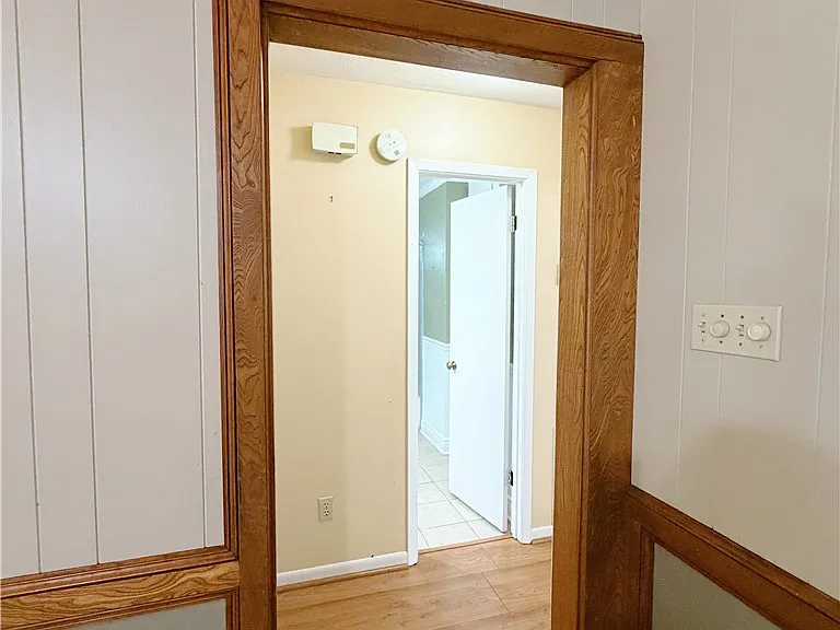 2706 Red Hill Dr — Photo 17