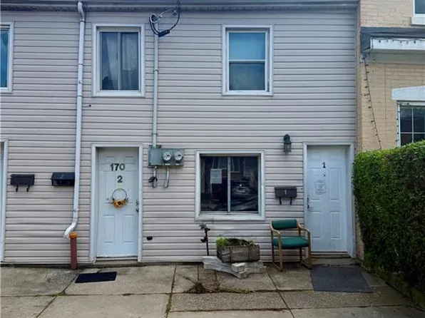 170 Macnab St N, Hamilton, ON L8R 2M4