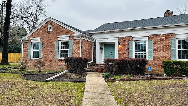 510 Shadow Ln — Photo 2
