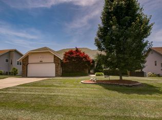 1504 E Highview Dr, Ozark, MO 65721