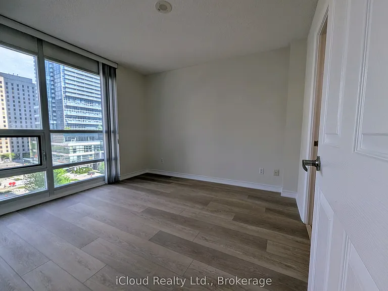 761 Bay St #702 — Photo 31