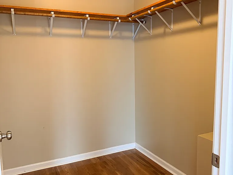 527 Redstone Dr #17 — Photo 5