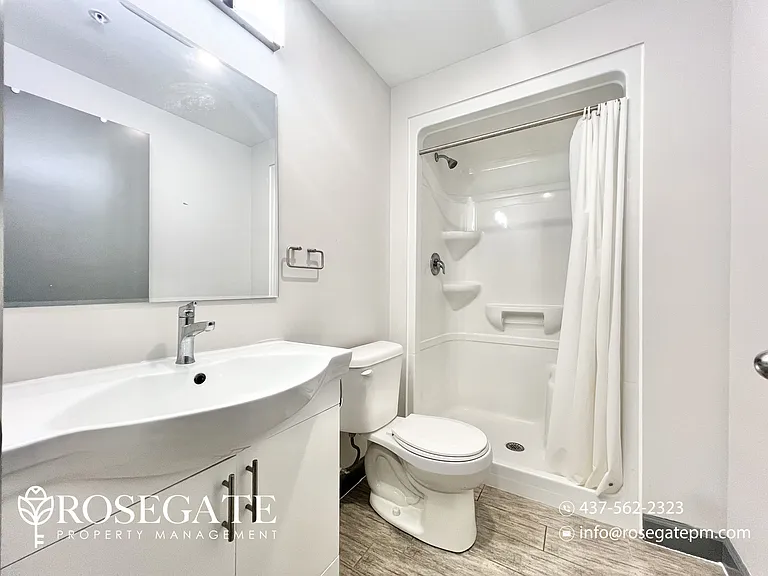 258 C Sunview St #Penthouse 372 — Photo 12