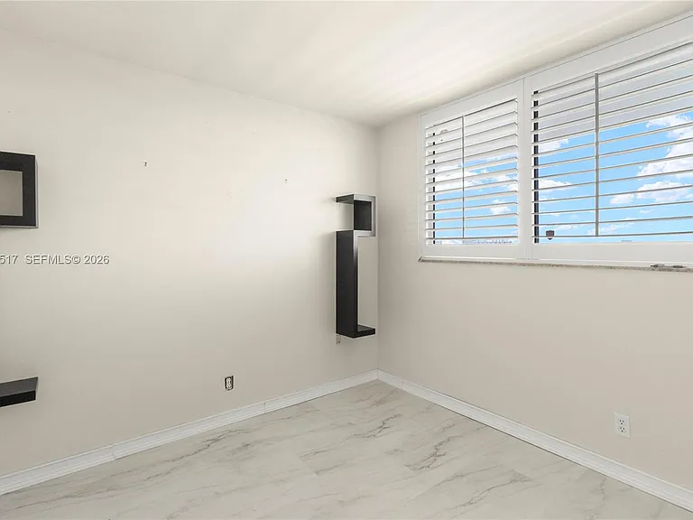3703 NE 166th St #904 — Photo 31