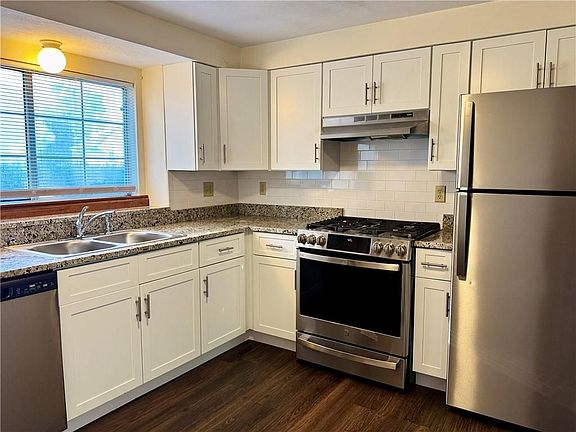 2nd image of 182 Chenango Ave APT 4