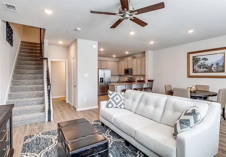 2921 Mare Dr — Photo 5