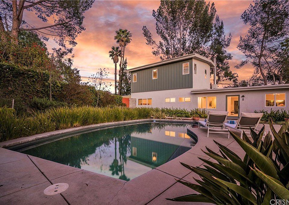 1st image of 3382 Canton Way