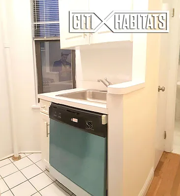 Rented by Citi Habitats | media 13