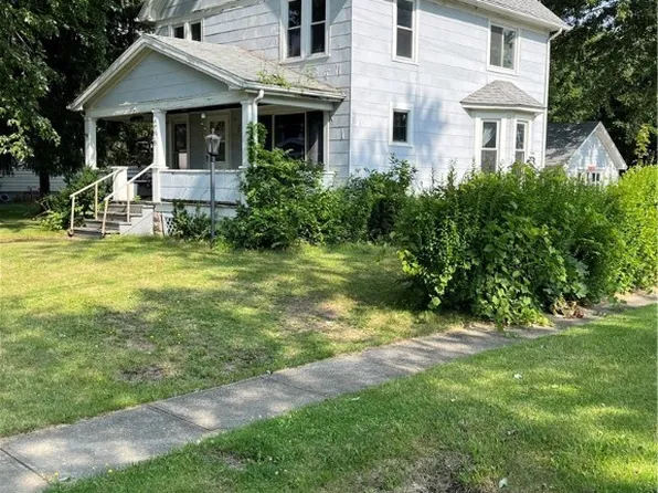 254 Salem St, Conneaut, OH 44030