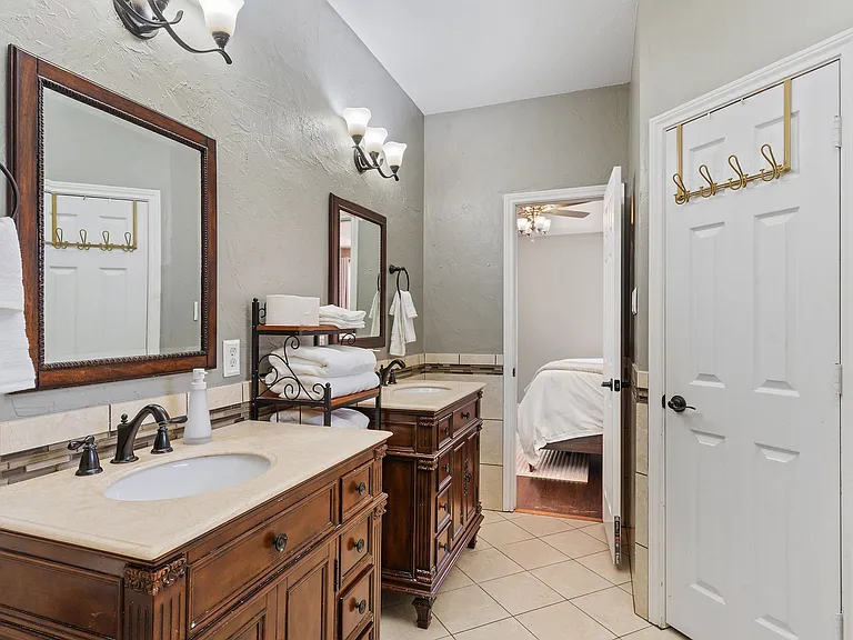 19 Alamosa Dr — Photo 21