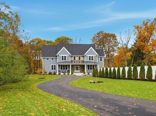 4-4R Chatham Ln, Danvers, MA 01923