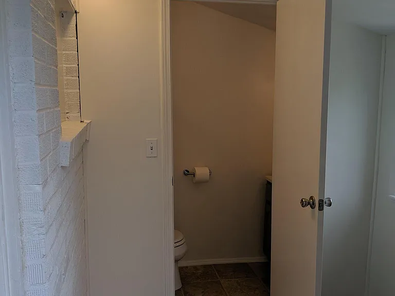 2500 Sulphur Ave — Photo 21