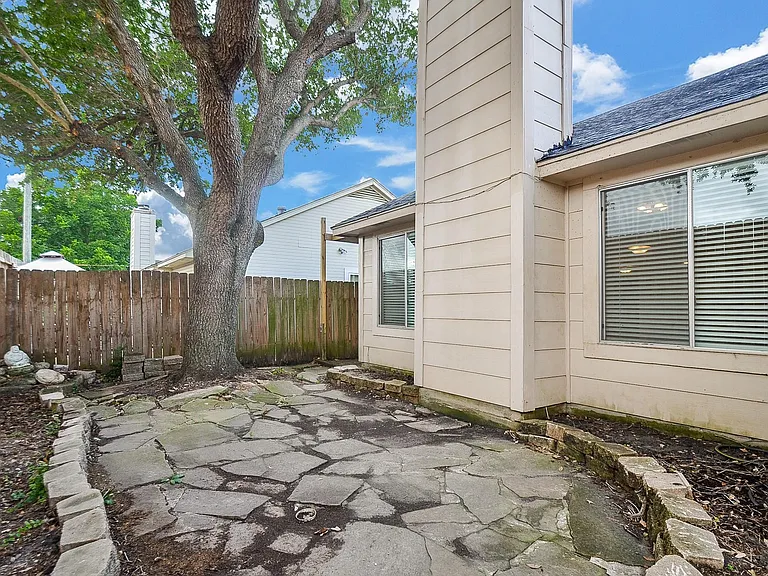 12722 Ashford Brook Dr — Photo 45