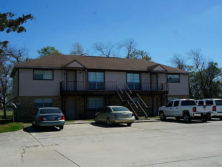 Belton Ln — Photo 1