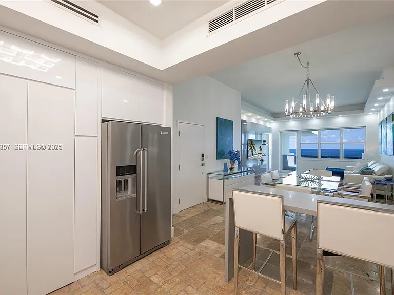 3725 Ocean Dr #Penthouse 02 — Photo 10
