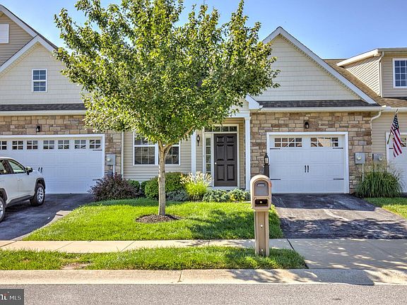 2nd image of 232 Rose View Dr