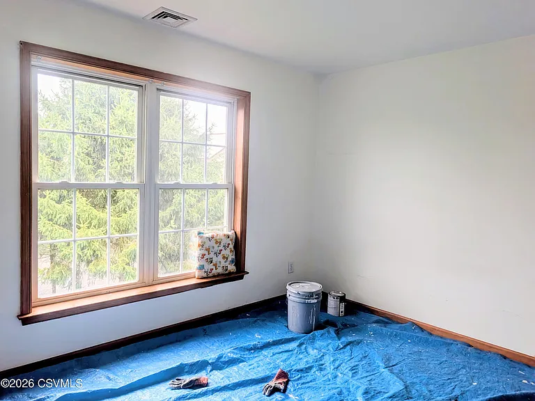 1011 N Old Trl — Photo 10