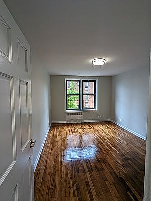 5th image of 9131 Lamont Ave APT 4l