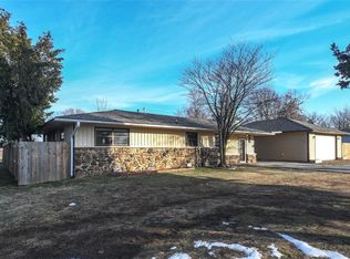809 S Elm St, Siloam Springs, AR 72761