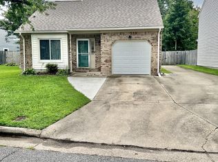 4112 Spruce Knob Rd, Virginia Beach, VA 23456