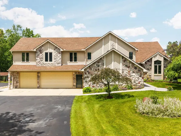 2325 Seven Mile Rd, South Lyon, MI 48178