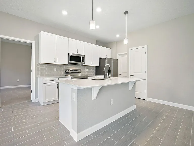 17191 SW 40th Ter — Photo 3