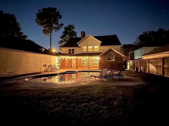 2nd image of 16606 Saint Johns Wood Dr
