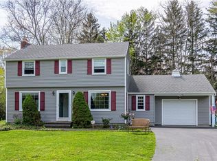 21 Lincolnshire Rd, Webster, NY 14580