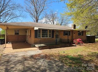 349 Burns Rd, Ellenboro, NC 28040