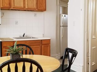 2006 Maple #1F6, Chicago, IL 60201