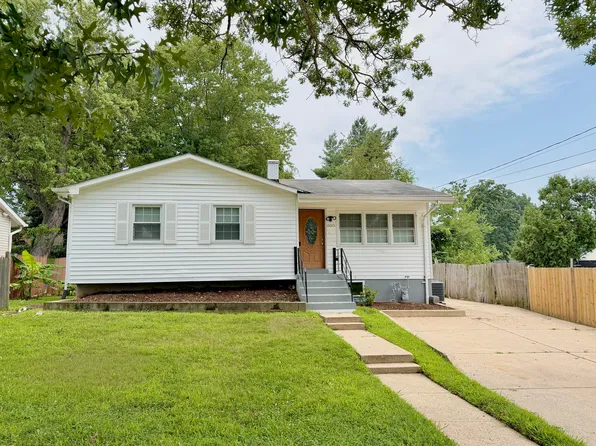 13015 Parkland Dr, Rockville, MD 20853