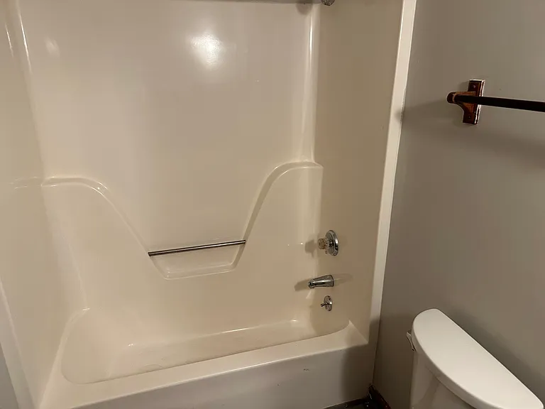 CommonBath-Tub