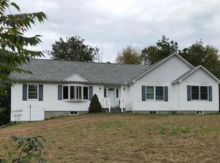 207 Snell St, Amherst, MA 01002