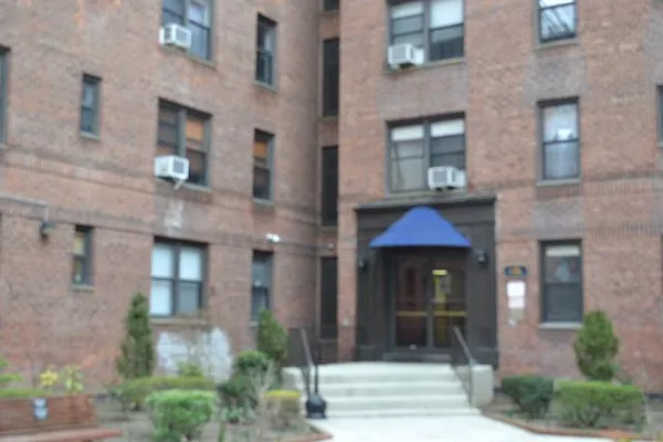 Sold by Excelle Realty Group LTD | media 21