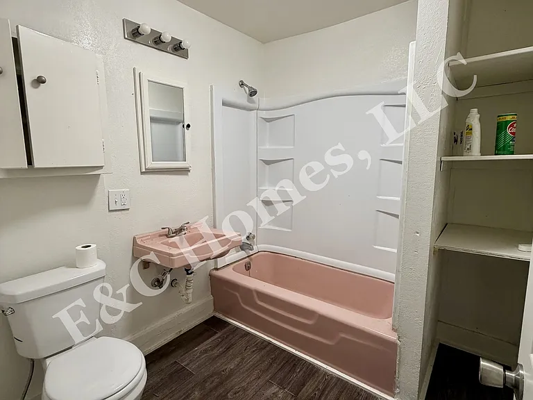 2805 Denver St — Photo 9