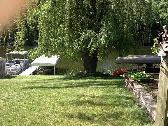 2nd image of 10700 Emerald Dr