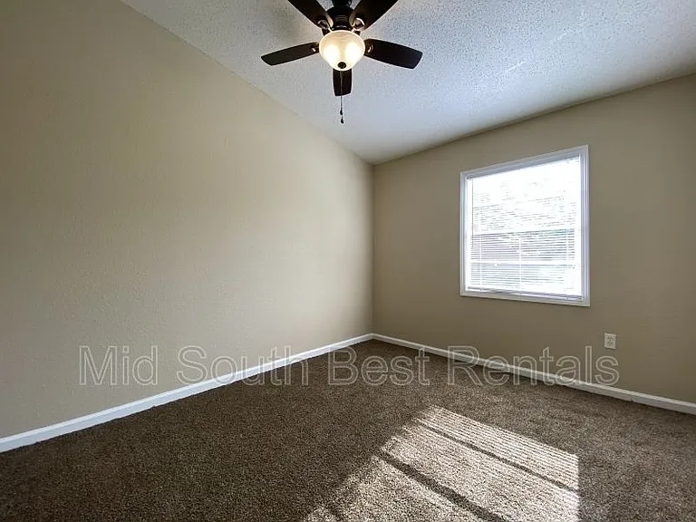 1906 Dennison St — Photo 4