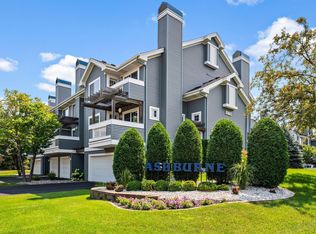 15665 24th Ave N UNIT F, Plymouth, MN 55447