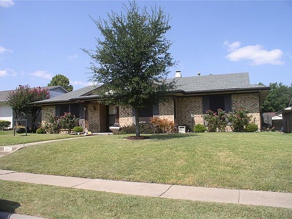 2nd image of 2619 Beverly Hills Ln