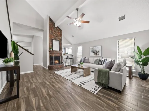 723 Keessee Dr, Cedar Hill, TX 75104