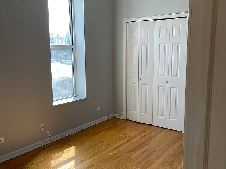 2034 N Damen Ave #2R — Photo 3