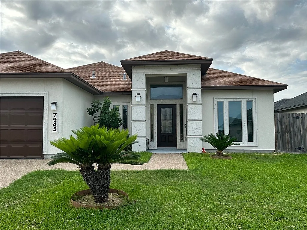 4 bed, 2.0 bath, 2026 sqft, $2,650 — Photo 2
